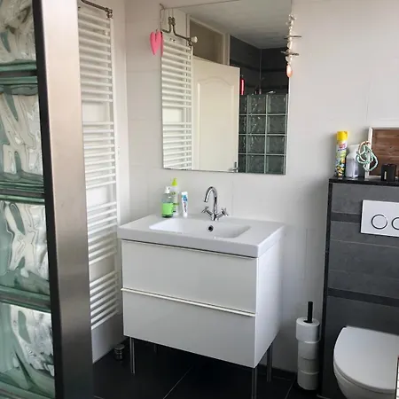 Nyaraló Family House